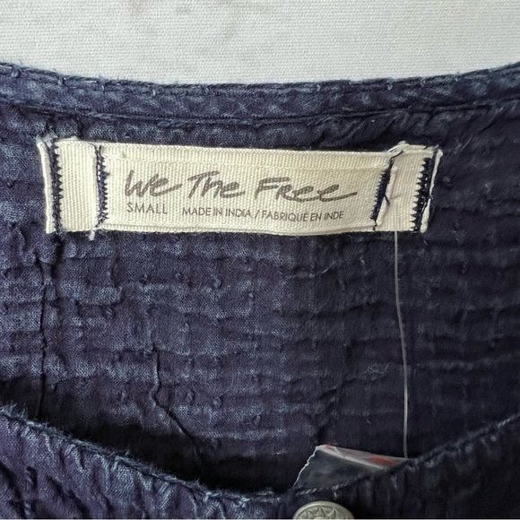 Nwt Free People We the Free Cool Meadow Top Navy - Picture 9 of 9